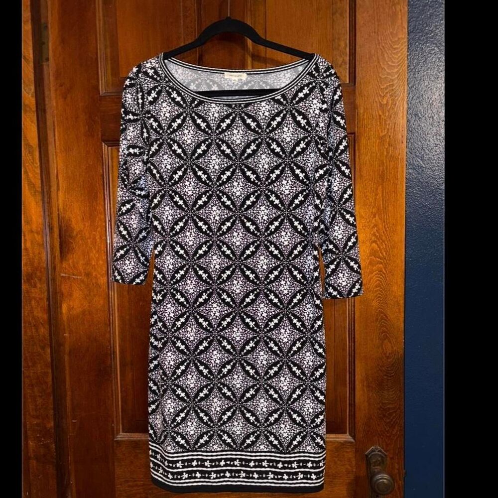 Max Studio Black and White Geometric Dress w 3/4 Sleeves Size S